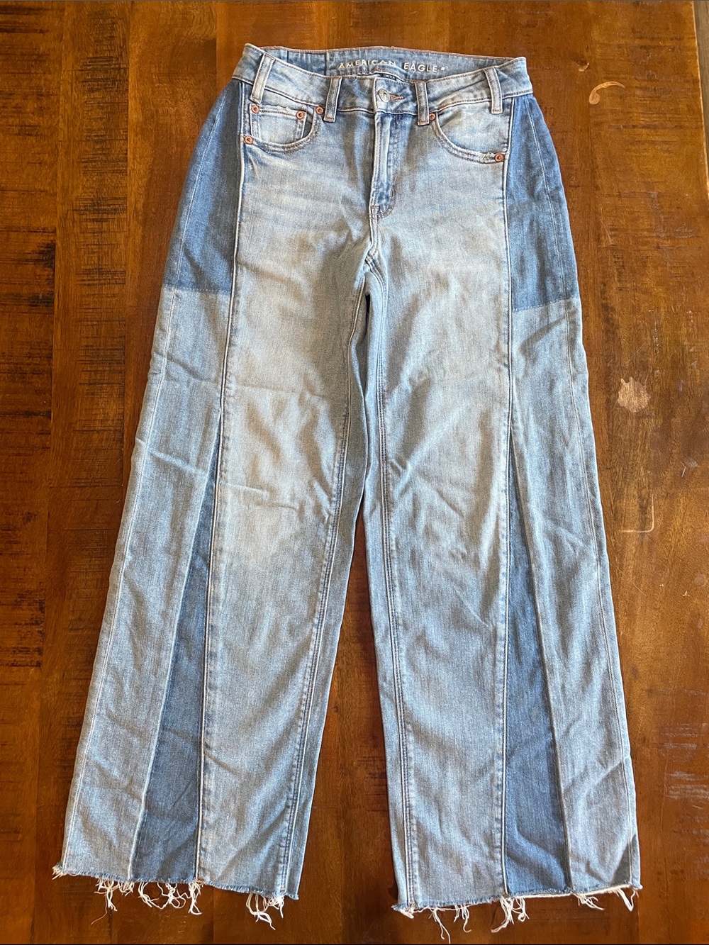 American Eagle Low-Rise Baggy Wide Leg Jeans